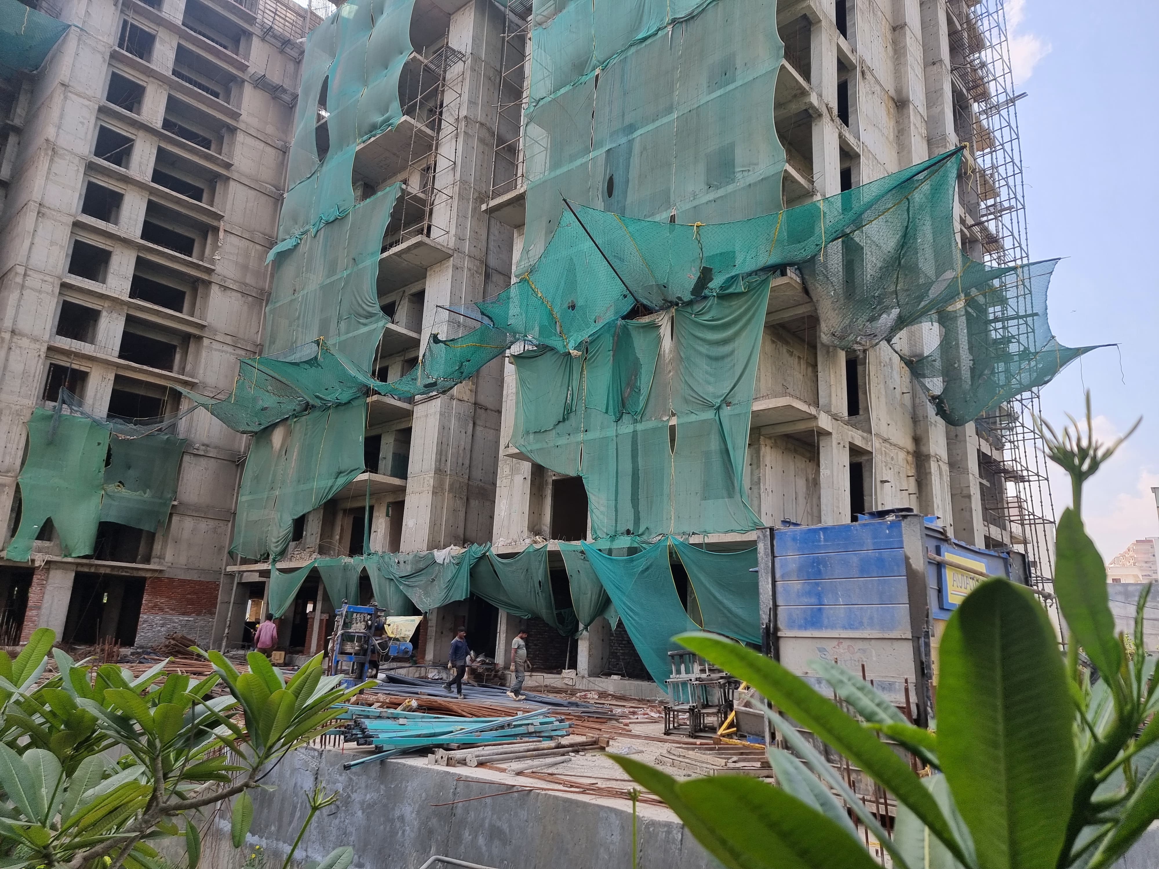 4bhk in Raj nagar extension